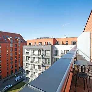  Apartament Marine With Balcony And Parking By Tyzenhauz