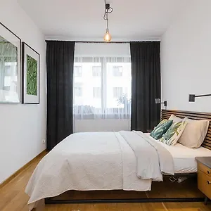 Apartament Lanciego - Przytulny Z Osobna Sypialna, Balkon, Wi-fi, Natolin, Ursynow Polska